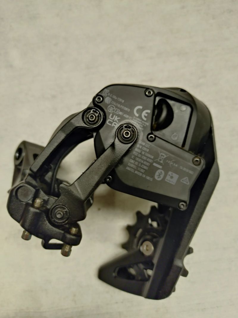 Přehazovačka SRAM APEX