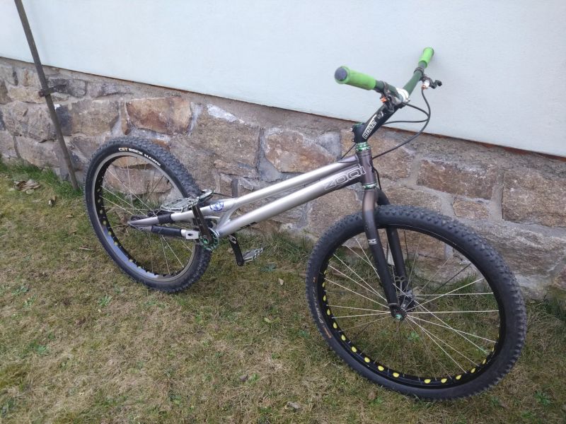 Trialové kolo Echo Zoo 26