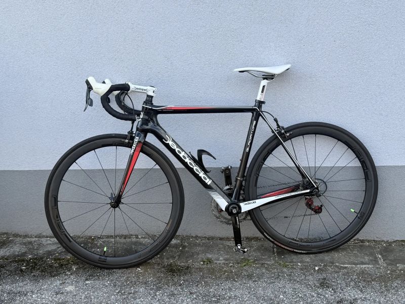 Prodám karbonové silniční kolo Dedacciai