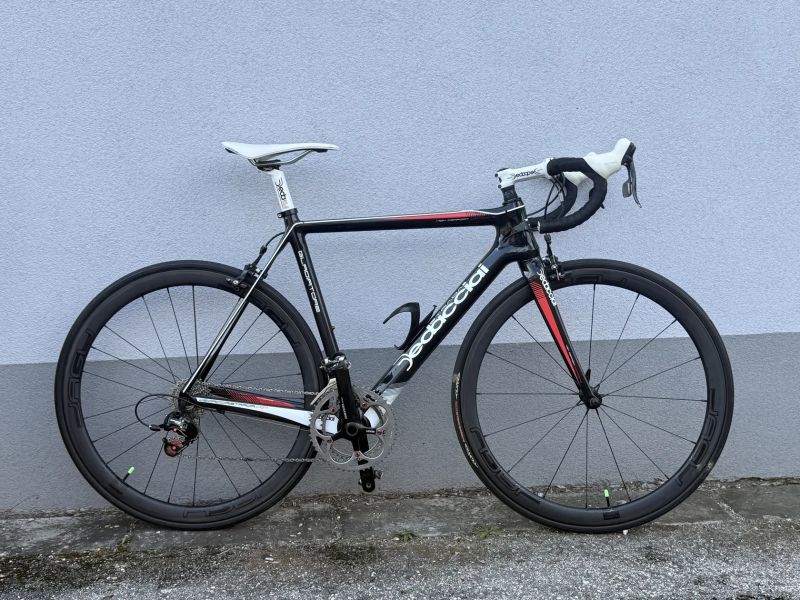 Prodám karbonové silniční kolo Dedacciai