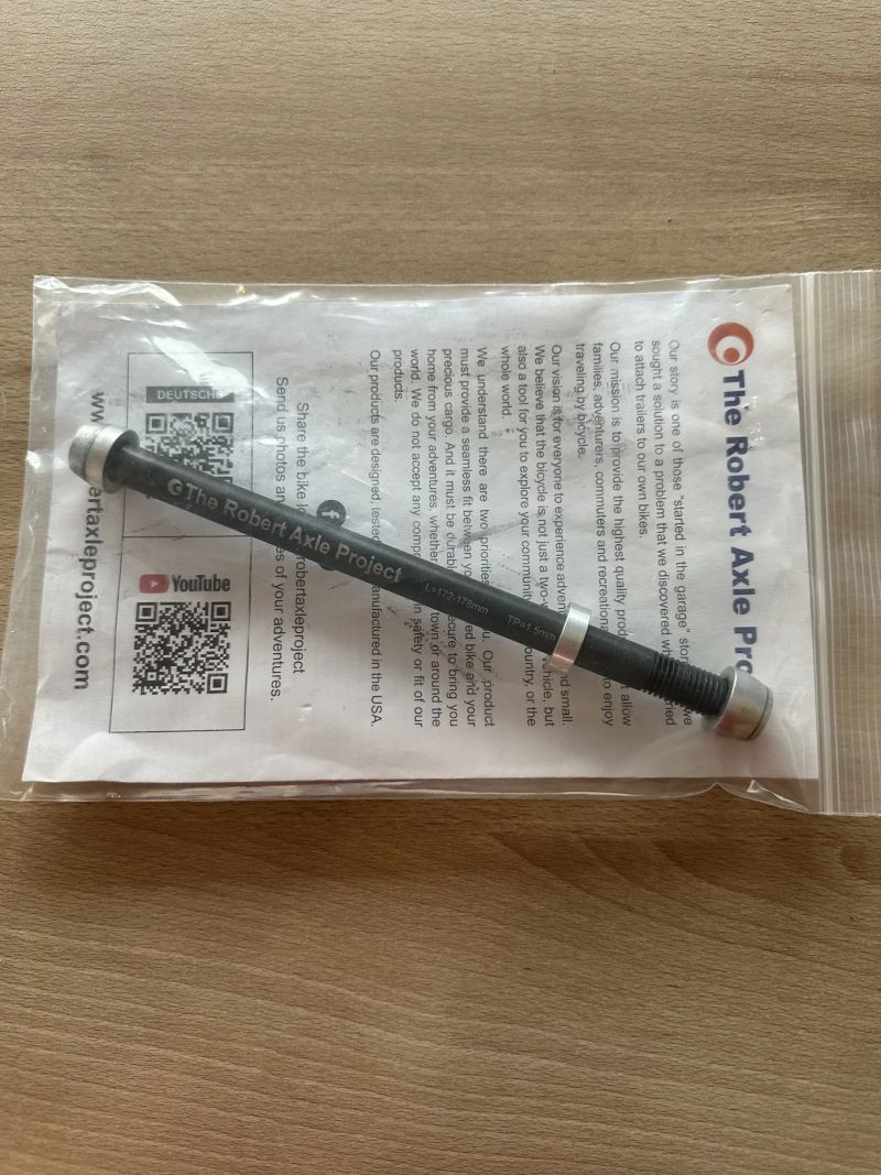 The Robert Axle Project 12 mm Thru Axle - oska na trenažér 