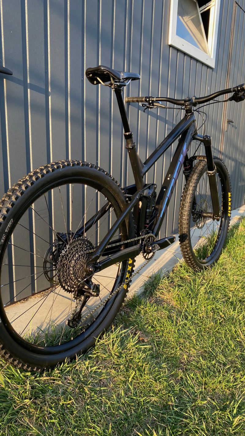 Horské kolo Trek Slash 8