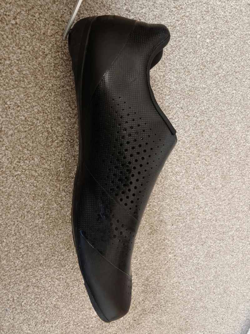 Tretry Shimano SH-RC500 černé 