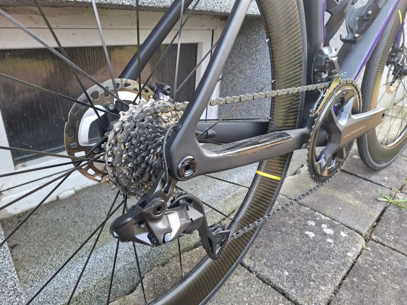 Van Rysel FCR Ultegra Di2 – karbonové aero silniční kolo – vel. XL