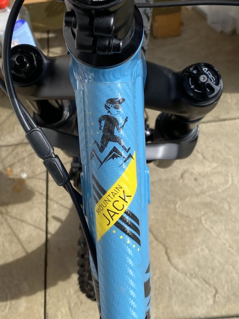 Naloo Mountain Jack 20, top dětské celopéro