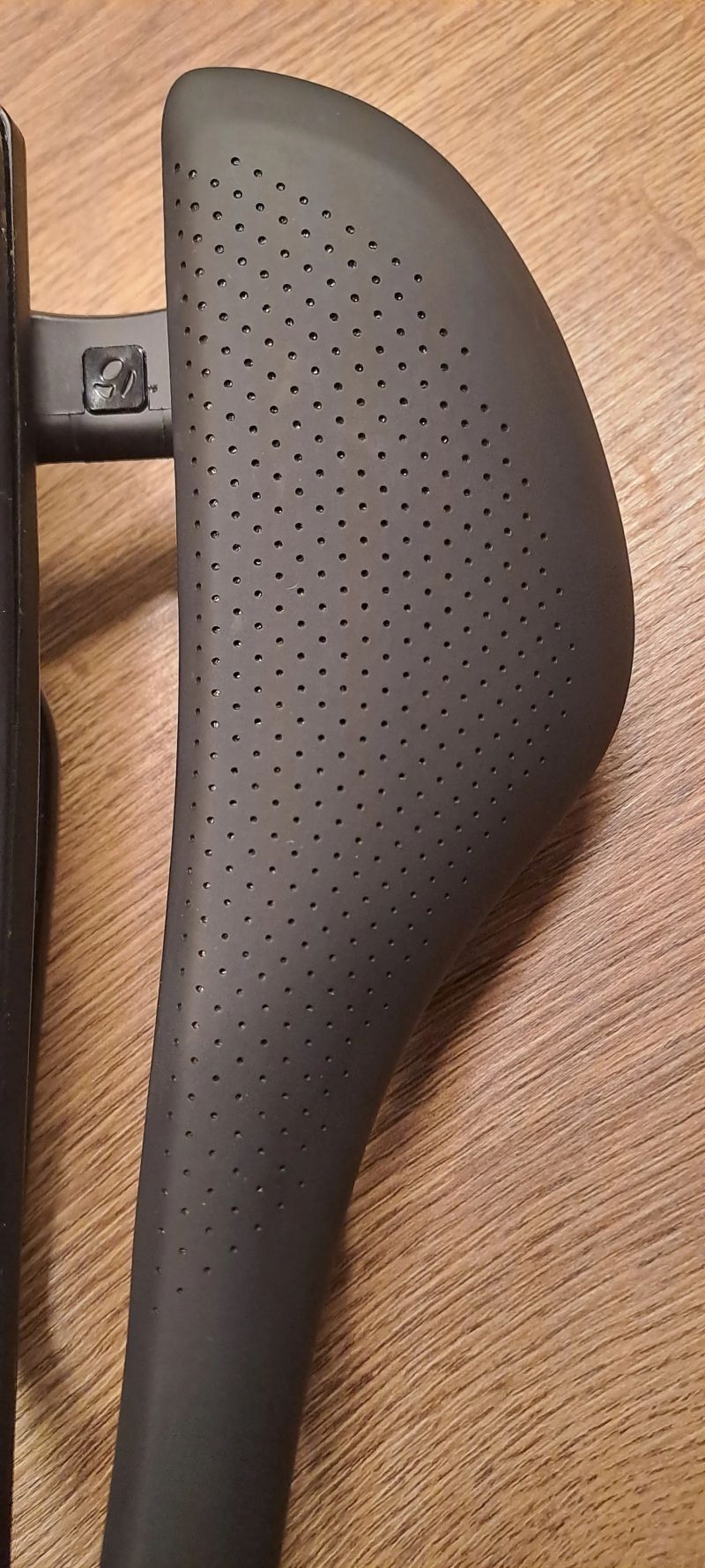 Sedlo Bontrager aeolus elite 2025