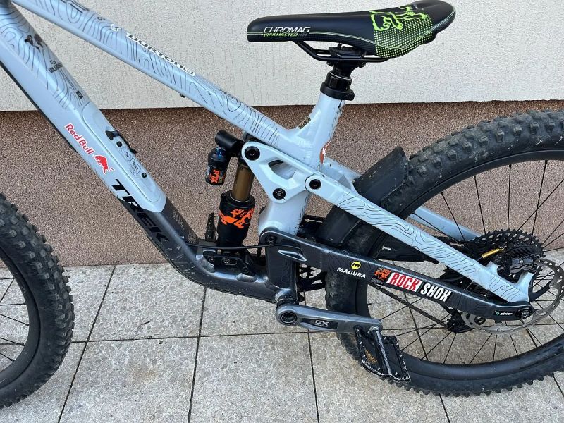 Prodám Trek Slash gen.6 vel.M/L