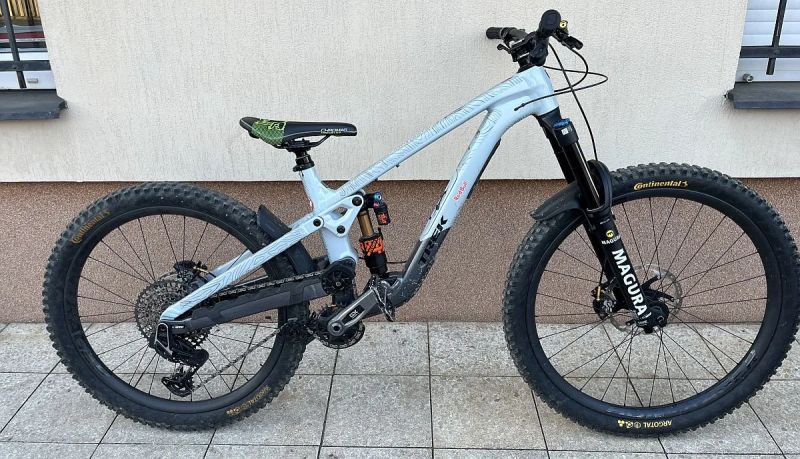 Prodám Trek Slash gen.6 vel.M/L