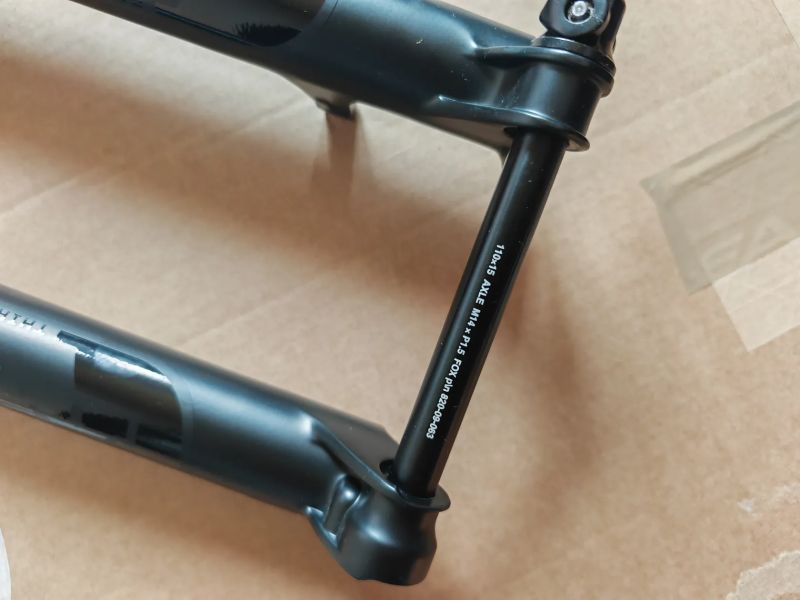 FOX 32 Float GRIP EVOL Rhythm S PÁČKOU