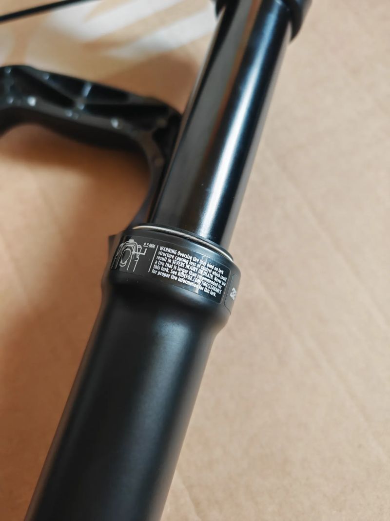 FOX 32 Float GRIP EVOL Rhythm S PÁČKOU