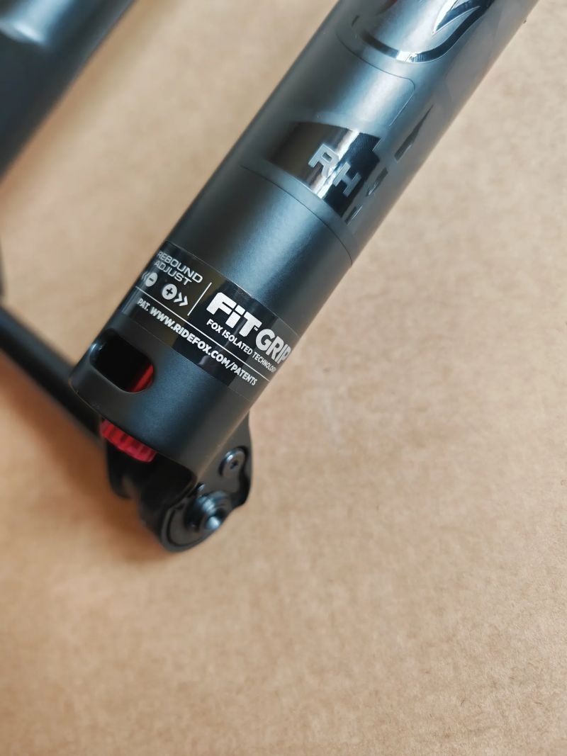 FOX 32 Float GRIP EVOL Rhythm S PÁČKOU