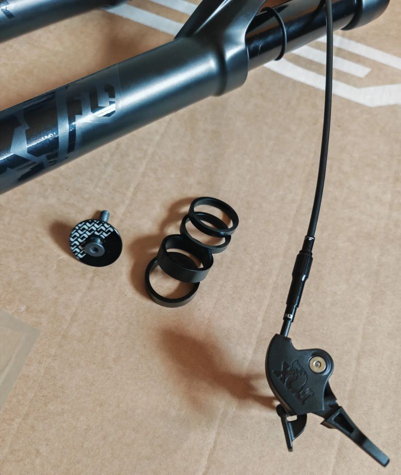 FOX 32 Float GRIP EVOL Rhythm S PÁČKOU