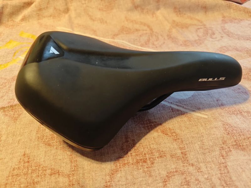 SEDLO BULLS Sportive Ergo NOVÉ