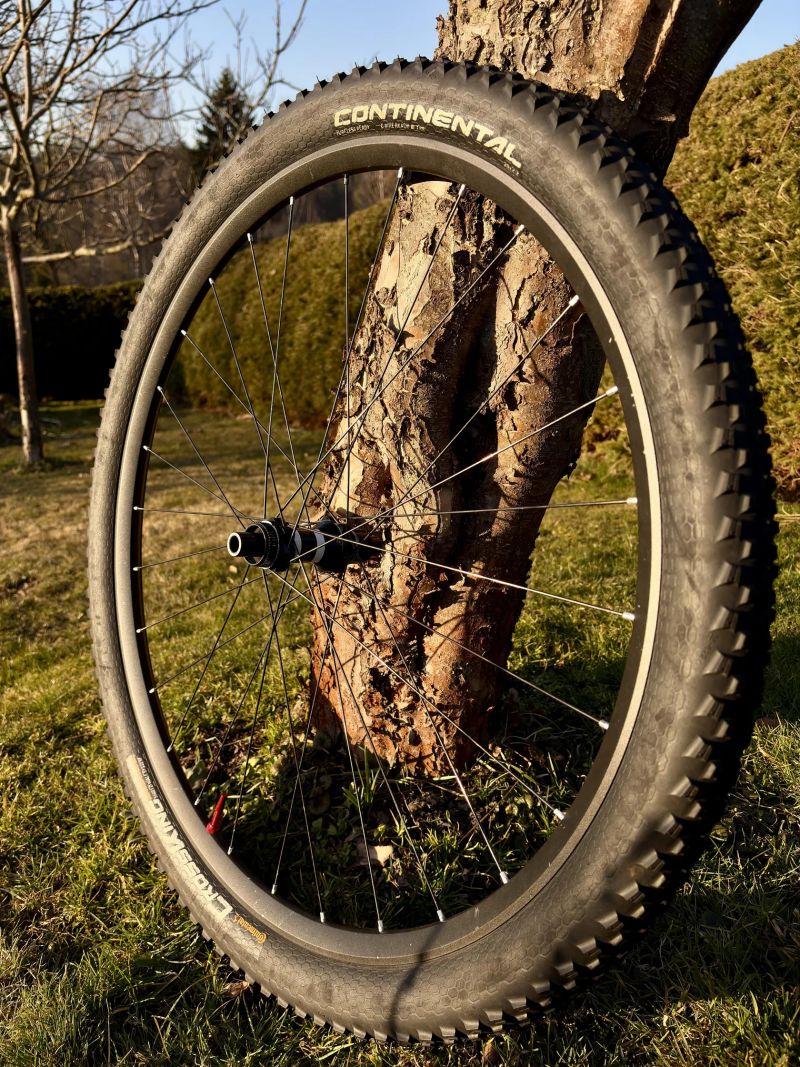 Zapletená Kola DT Swiss - DT 350 + XM401