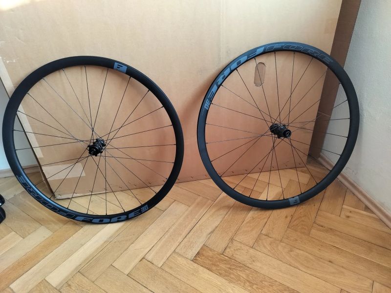 Lehké hliníkové výplety Fore 30 CRD Alu