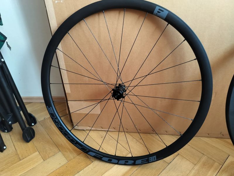 Lehké hliníkové výplety Fore 30 CRD Alu