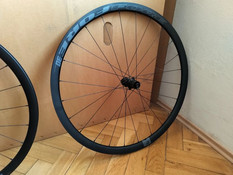 Lehké hliníkové výplety Fore 30 CRD Alu