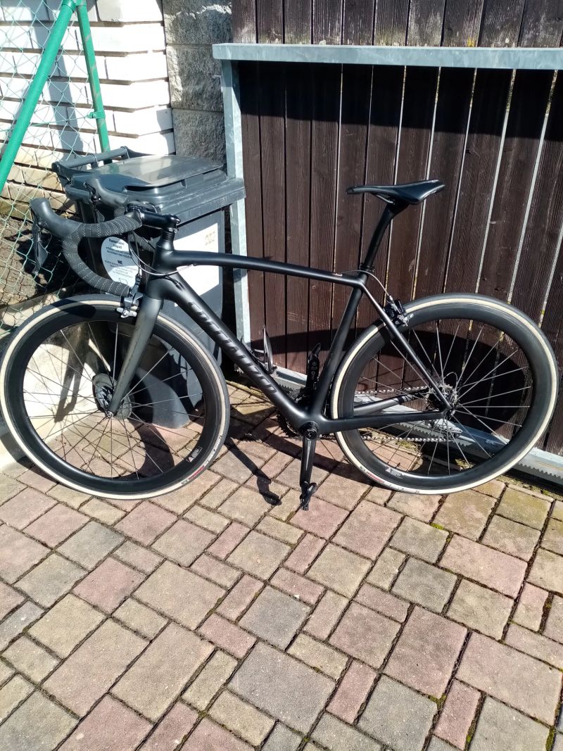 All Black Specialized Tarmac SL5 full Carbon, sada Shimano Ultegra 2x11sp., vel. 54 