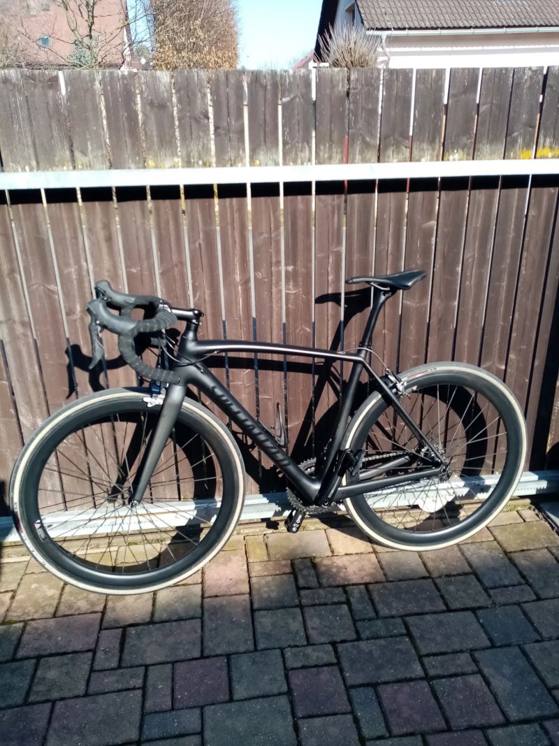 All Black Specialized Tarmac SL5 full Carbon, sada Shimano Ultegra 2x11sp., vel. 54 