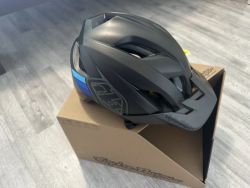 Troy Lee Designs flowline SE