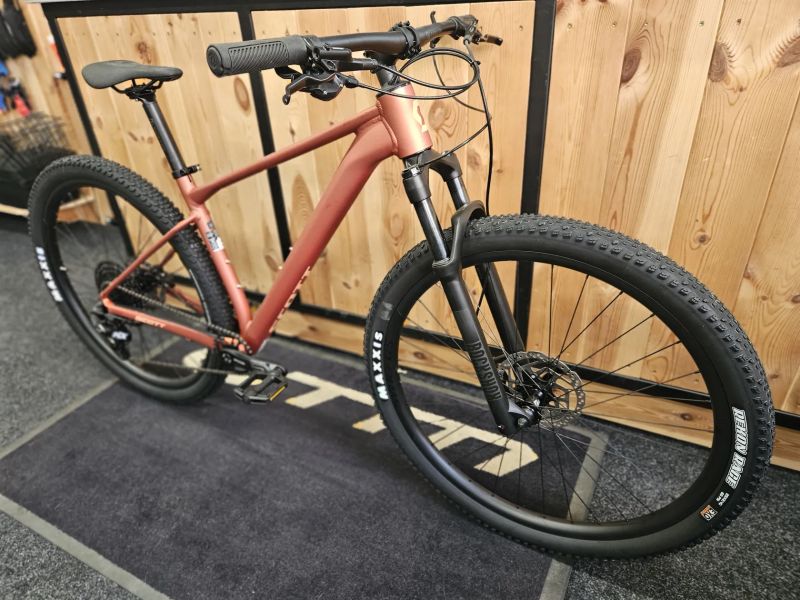 NOVÉ HORSKÉ KOLO SCOTT Contessa Scale 940- M