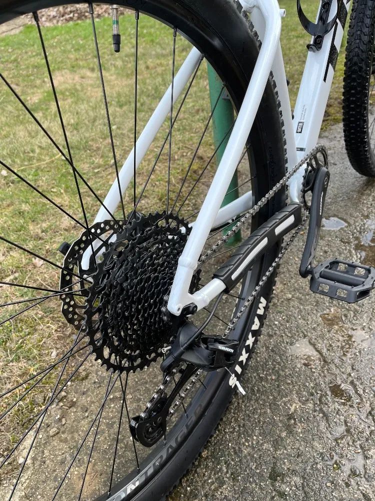 TREK MARLIN 7 Gen 3 Crystal White 2024 Velikost M (29" kolo)