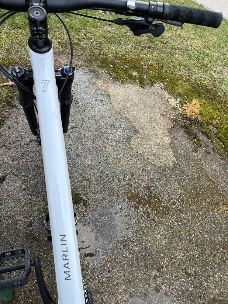 TREK MARLIN 7 Gen 3 Crystal White 2024 Velikost M (29" kolo)