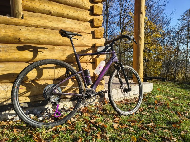 Cannondale Topstone Carbon s vidlicí Rudy XPLR + (2 sady kol)