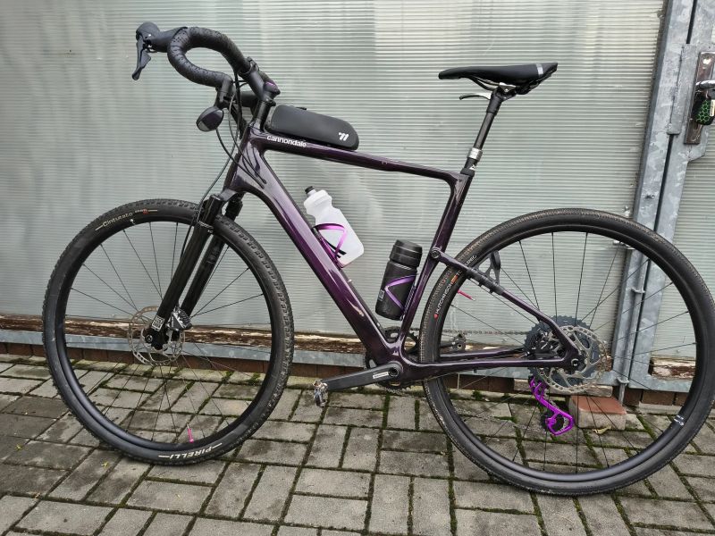 Cannondale Topstone Carbon s vidlicí Rudy XPLR + (2 sady kol)