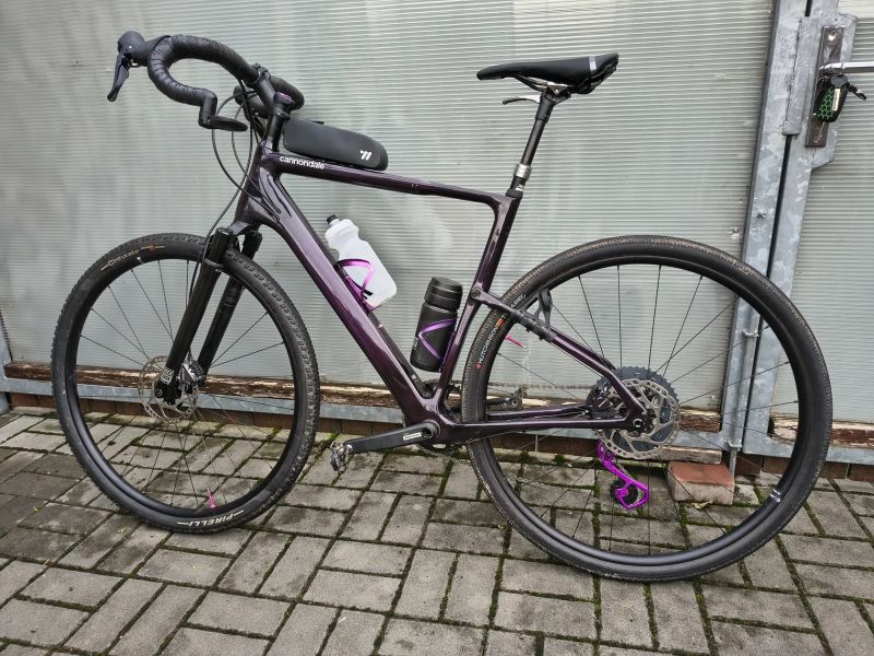 Cannondale Topstone Carbon s vidlicí Rudy XPLR + (2 sady kol)