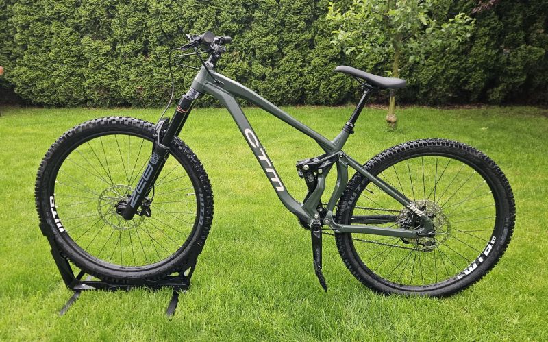 CTM SCROLL Pro NOVÉ ZÁRUKA + nová přilba IXS Trigger AM