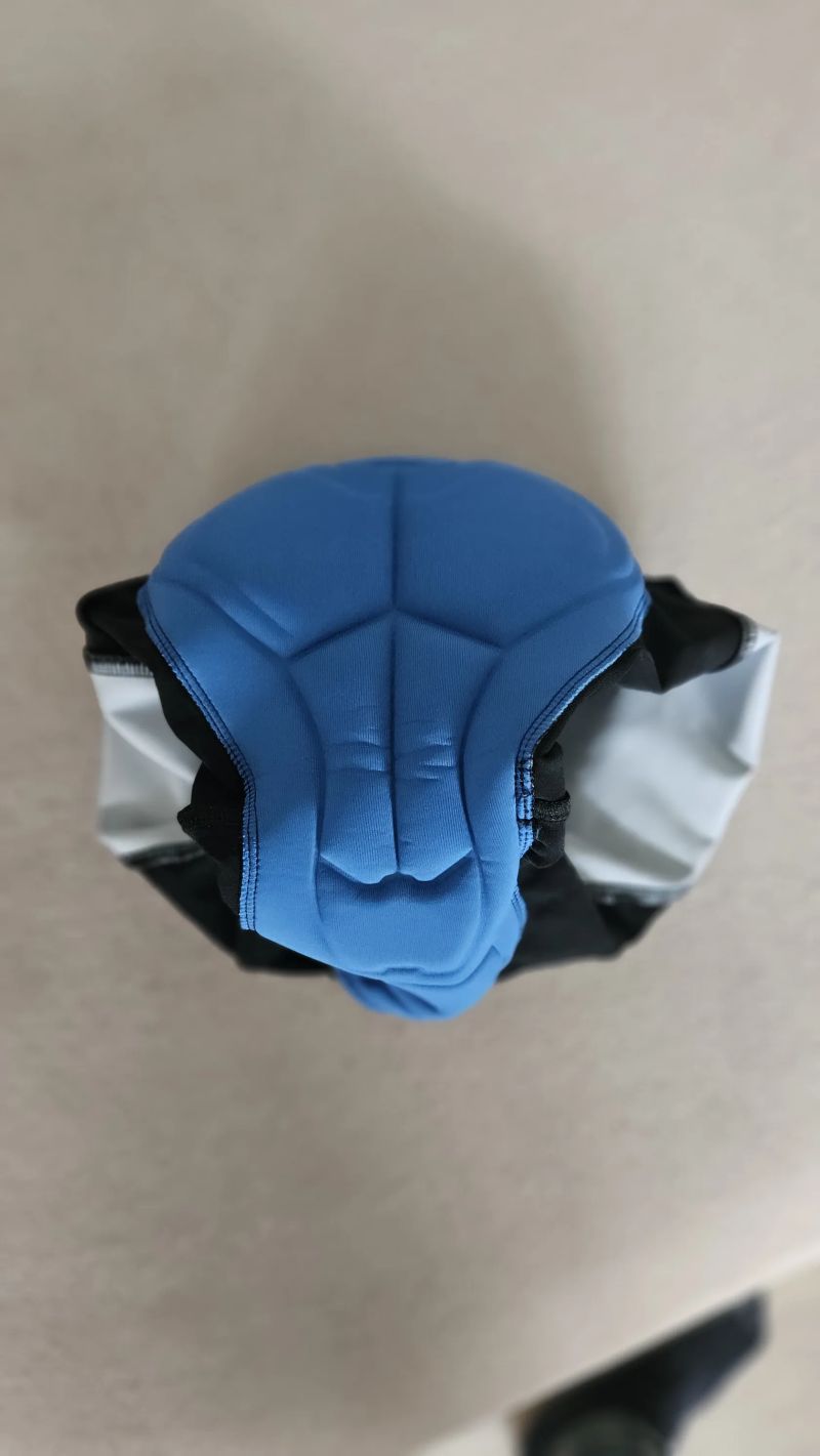 Prodám komplet Specialized - dětský dres velikosti L-11/12 Yrs a kalhoty velikosti M-9/10 Yrs 