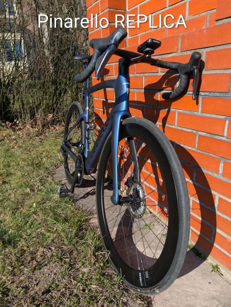 Pinarello Dogma F 2025 Replica