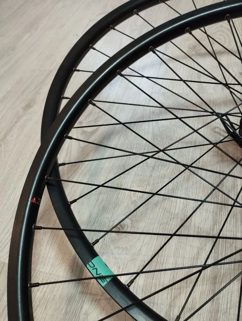 Zapletená kola 29", 32 děr, Shimano HG, Quick release