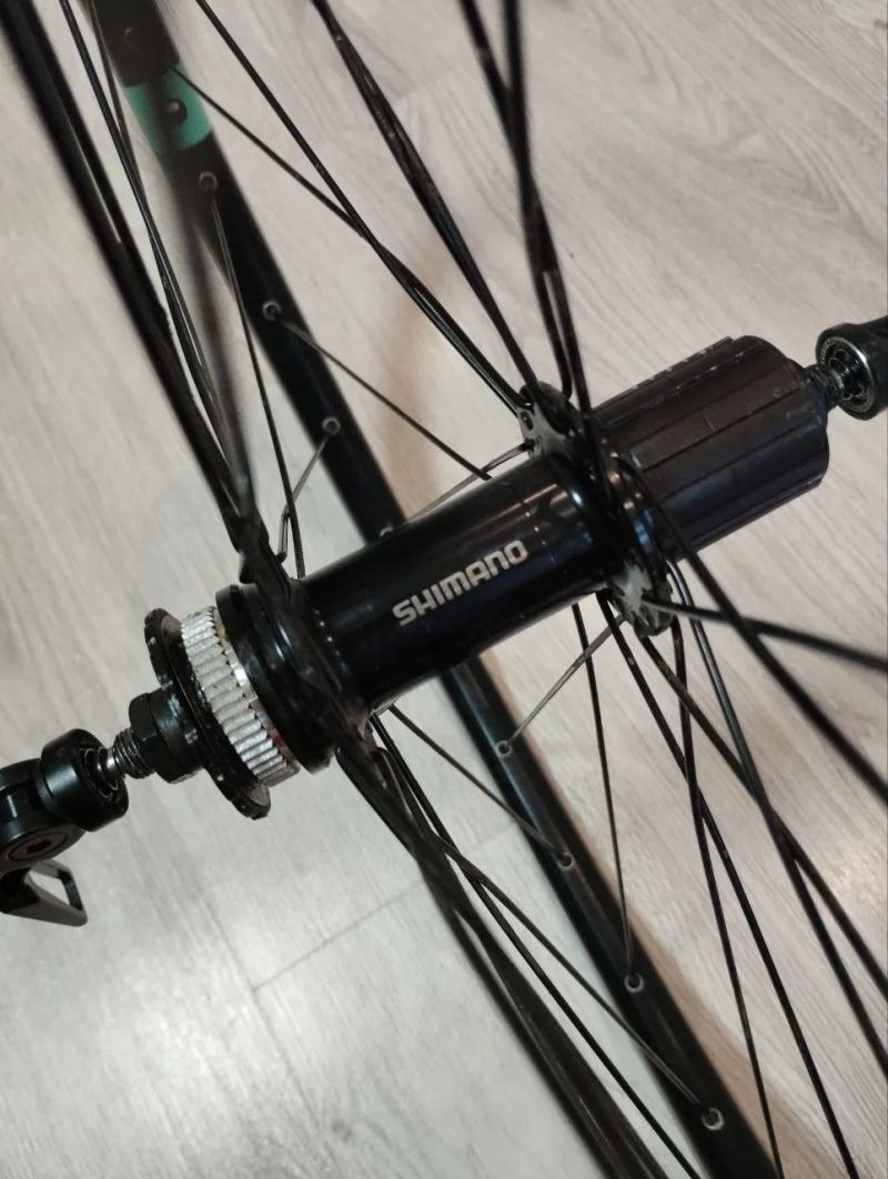 Zapletená kola 29", 32 děr, Shimano HG, Quick release