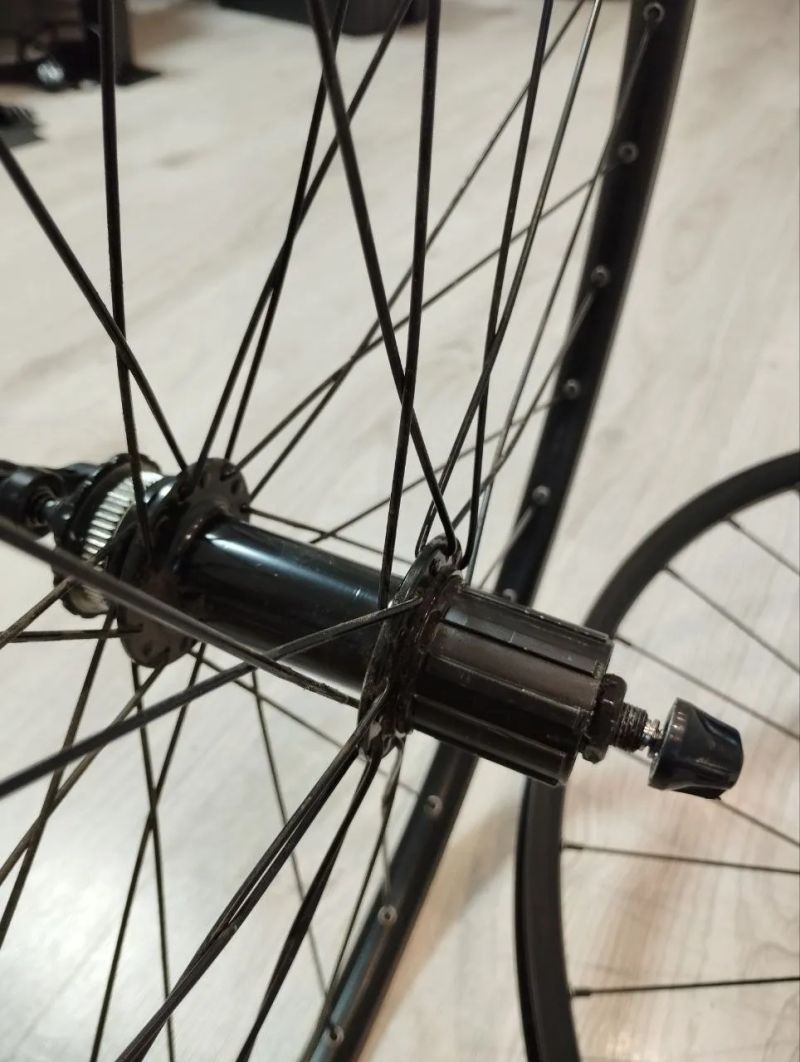 Zapletená kola 29", 32 děr, Shimano HG, Quick release