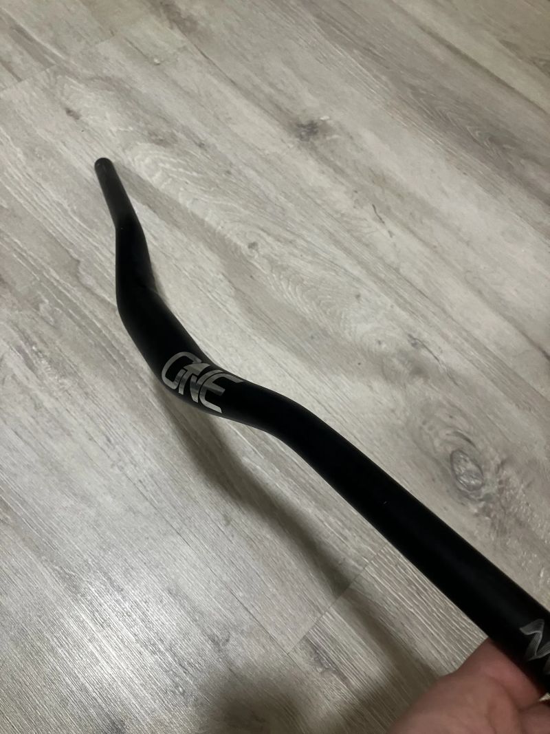 Řídítka OneUp Alloy - 760 mm