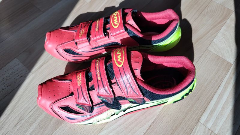 Tretry Northwave Rebel (vel. 44)