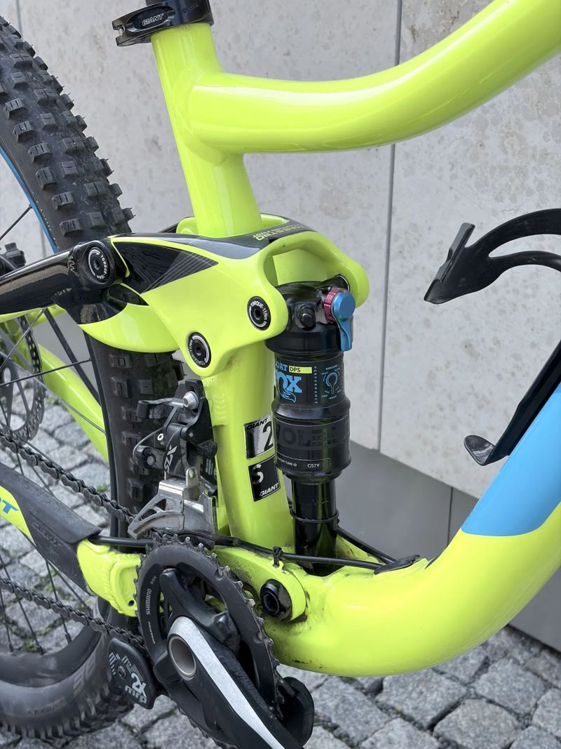 Giant Trance 2, 27,5” vel. S, roku 2017