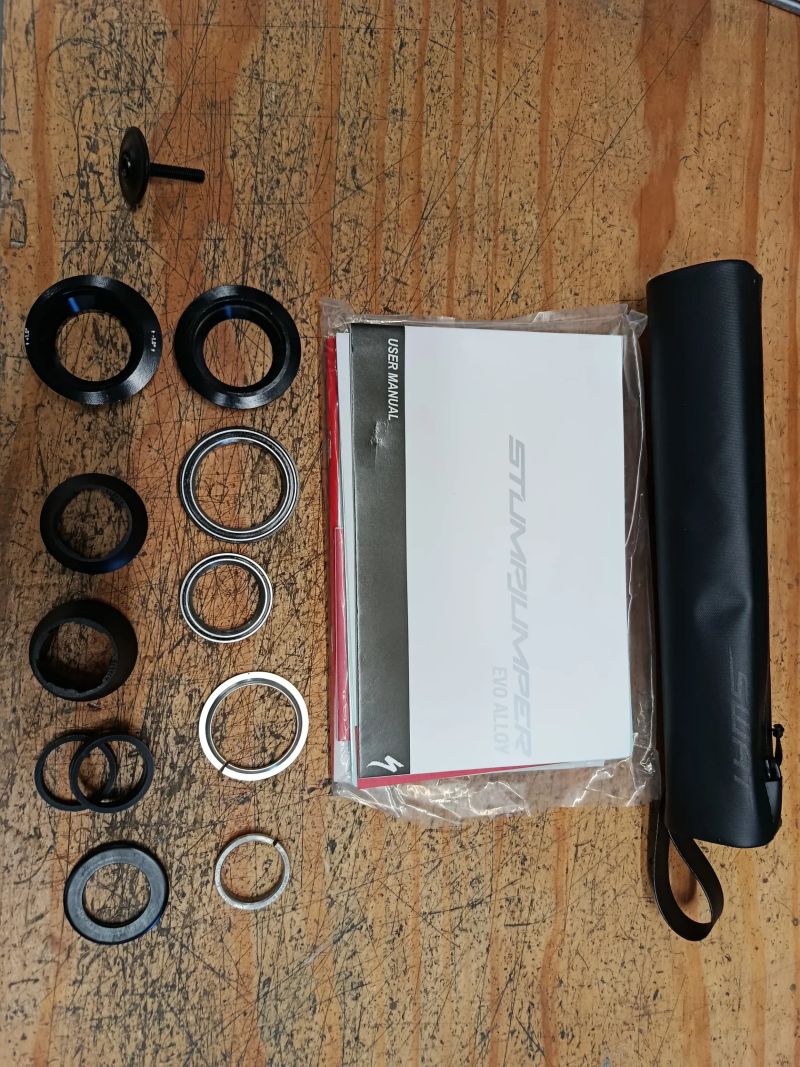 Specialized Stupmjumper EVO Alloy + tlumák