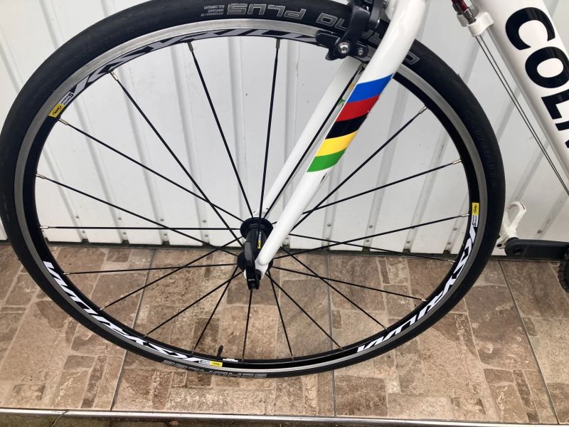 SILNIČNÍ KOLO PRO MENŠÍ POSTAVY PRO JUNIORY