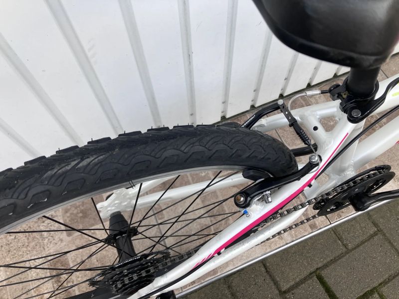 DÍVČÍ AMULET 24 1X7