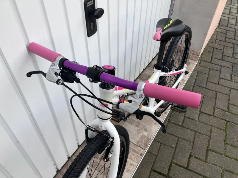 DÍVČÍ AMULET 24 1X7