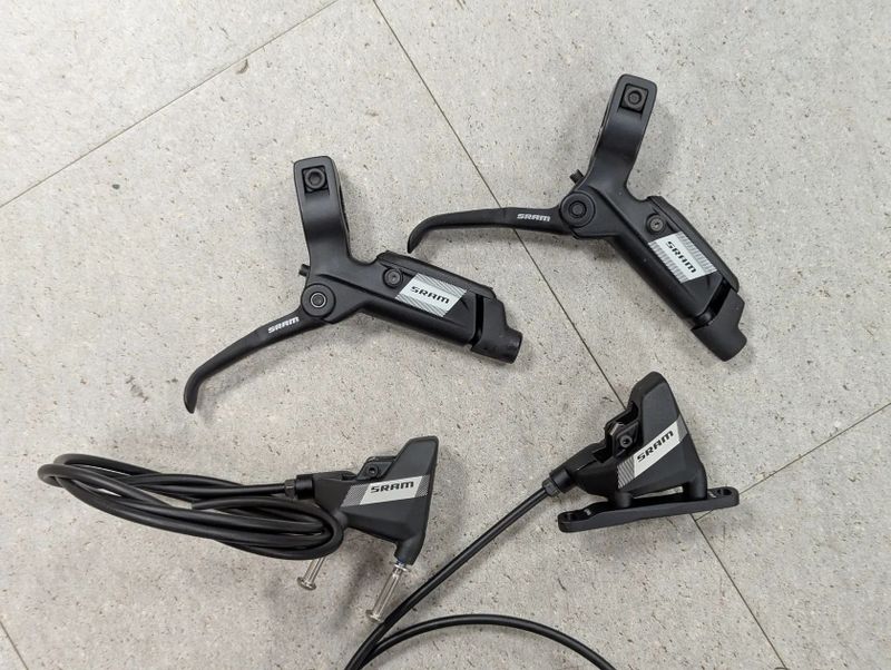 komponenty z kola, Sram NX Apex, kazeta, řazení, brzdy, zapletená kola 12x110 a 12x148 