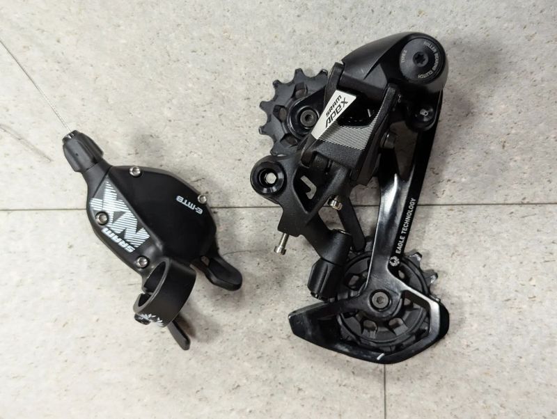 komponenty z kola, Sram NX Apex, kazeta, řazení, brzdy, zapletená kola 12x110 a 12x148 