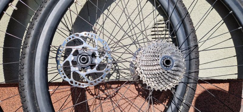 4EVER Gromvel TOP stav + druhá zapletená kola (pro jízdu na silnici)