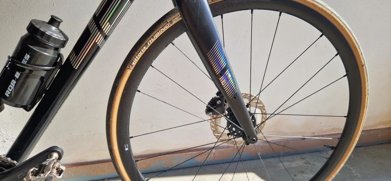 4EVER Gromvel TOP stav + druhá zapletená kola (pro jízdu na silnici)