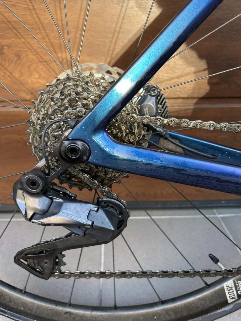 REVEAL FOUR DISC Ultegra Di2 2022