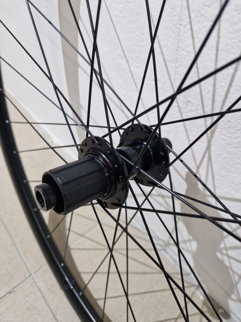 Prodám nová Italská zapletená kola Gipiemme Gravel 825 Disc. 