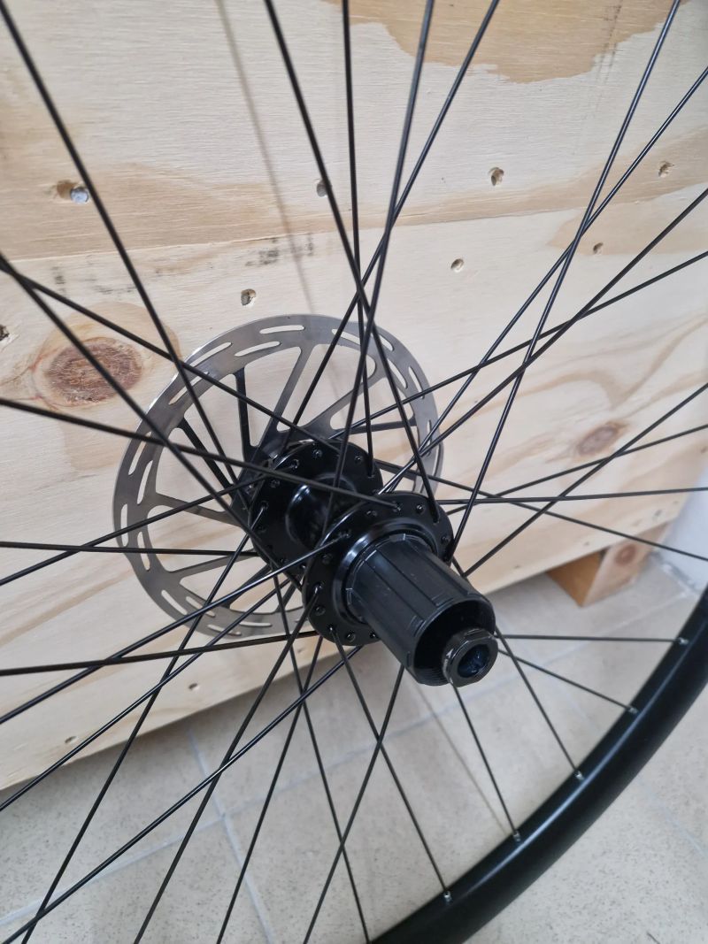 Prodám nová Italská zapletená kola Gipiemme Gravel 825 Disc. 